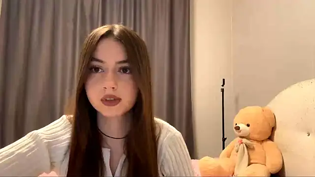 CatherinDream online show from December 1, 2025, 1:05 pm