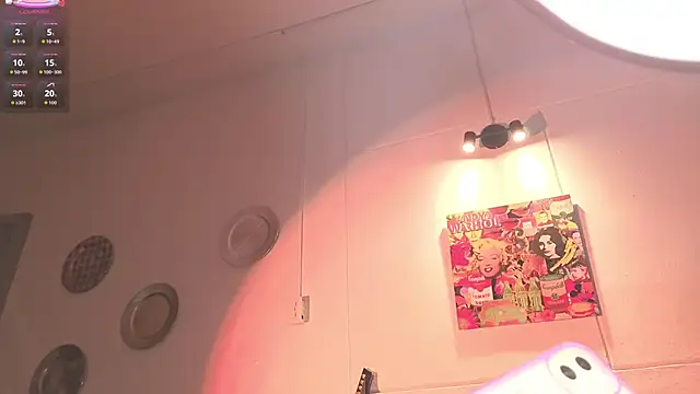 Snapshot of ashlynnlowe_ chatting on September 26, 2025, 7:51 pm ashlynnlowe  online show from September 26, 2025, 7:51 pm