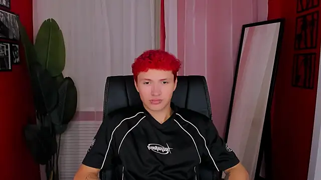 JonnyDarka online show from November 14, 2025, 4:55 am