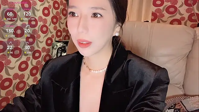 miss-lin online show from October 21, 2025, 12:50 pm