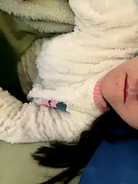 Snapshot of ruiki666 chatting on December 17, 2025, 4:07 am ruiki666 online show from December 17, 2025, 4:07 am