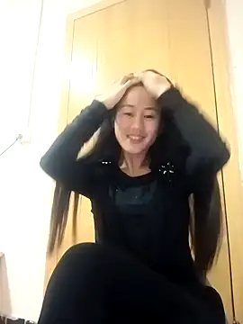 luy-xinh02 online show from November 13, 2025, 11:42 am