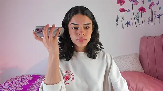 maddy parker   online show from April 11, 2026, 11:42 pm