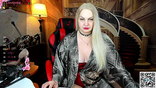 Nina Devillle online show from May 20, 2026, 10:16 pm