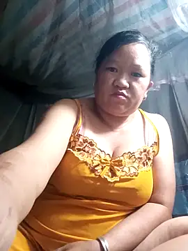 Snapshot of riso-00 chatting on October 22, 2025, 12:05 pm riso-00 online show from October 22, 2025, 12:05 pm