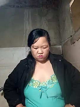 Snapshot of riso-00 chatting on December 14, 2025, 2:06 am riso-00 online show from December 14, 2025, 2:06 am