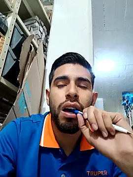 Snapshot of Waver857 chatting on October 9, 2025, 12:30 am Waver857 online show from October 9, 2025, 12:30 am