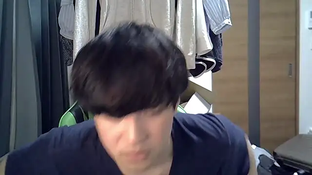 aokunvvv online show from September 23, 2025, 5:16 pm
