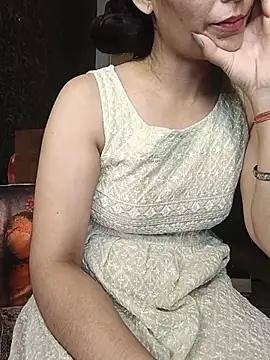 Neha Singh92 online show from July 16, 2026, 5:52 pm