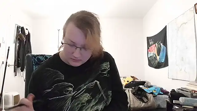 tbutchrat online show from October 18, 2025, 4:26 am