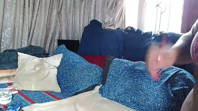 Snapshot of Bustyboobs02xx chatting on January 14, 2026, 8:53 am Bustyboobs02xx online show from January 14, 2026, 8:53 am