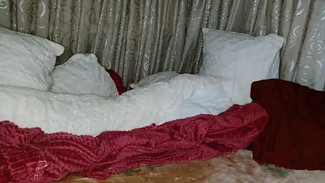 Snapshot of Bustyboobs02xx chatting on February 10, 2026, 3:43 am Bustyboobs02xx online show from February 10, 2026, 3:43 am