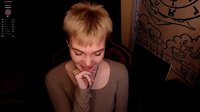 Snapshot of KrisNeal chatting on November 2, 2025, 10:06 am KrisNeal online show from November 2, 2025, 10:06 am