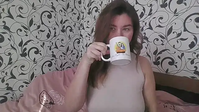 Snapshot of YourEmilie chatting on January 16, 2026, 9:24 am YourEmilie online show from January 16, 2026, 9:24 am