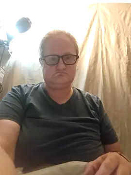 Snapshot of lindamarie_ chatting on September 26, 2025, 5:39 pm lindamarie online show from September 26, 2025, 5:39 pm