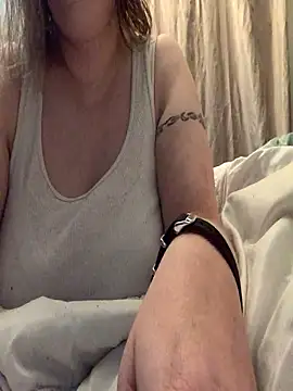 Snapshot of lindamarie_ chatting on September 28, 2025, 2:22 pm lindamarie online show from September 28, 2025, 2:22 pm