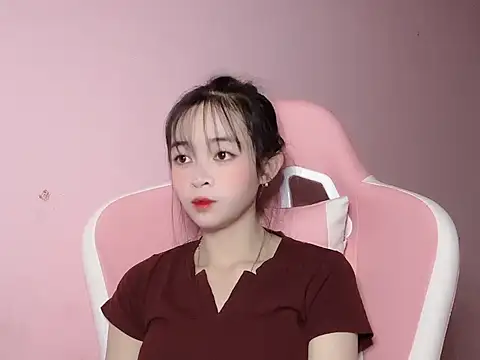 Snapshot of Suna7383 chatting on November 5, 2025, 3:12 pm Suna7383 online show from November 5, 2025, 3:12 pm