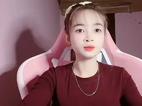 Snapshot of Suna7383 chatting on November 18, 2025, 4:11 pm Suna7383 online show from November 18, 2025, 4:11 pm