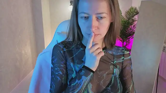 Snapshot of bella_li__ chatting on November 29, 2025, 12:57 am bella li online show from November 29, 2025, 12:57 am