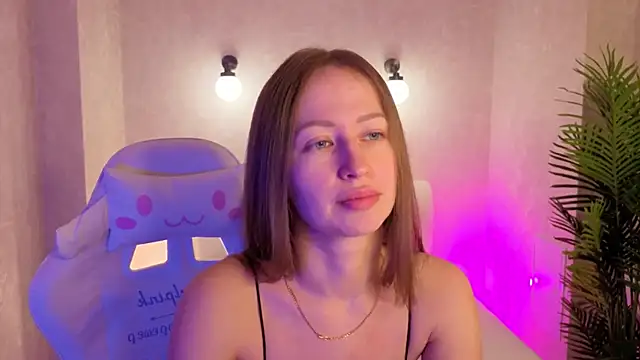 Snapshot of bella_li__ chatting on December 16, 2025, 1:21 am bella li online show from December 16, 2025, 1:21 am