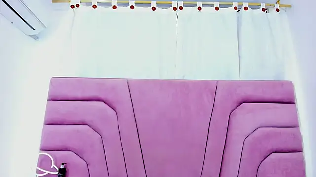 Snapshot of miajhonsonx chatting on November 13, 2025, 3:22 pm miajhonsonx online show from November 13, 2025, 3:22 pm