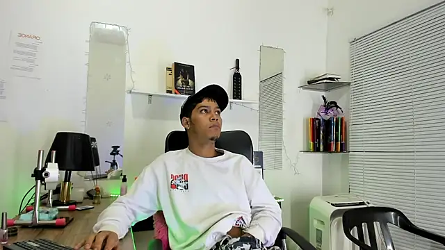 xxKamadevaxx online show from March 24, 2026, 12:54 pm