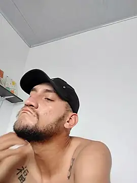 NOVUS22CM online show from October 7, 2025, 7:44 pm