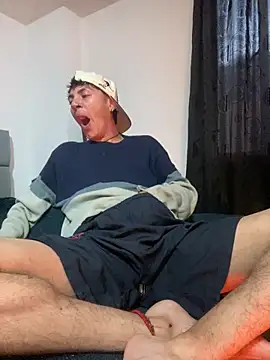 NaytonFreeman online show from December 17, 2025, 11:16 am