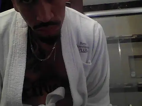 Snapshot of busnfatnutsLildee chatting on August 2, 2026, 12:36 pm busnfatnutsLildee online show from August 2, 2026, 12:36 pm