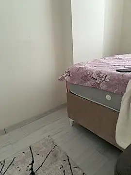 ALEYNABEREN1 online show from October 18, 2025, 6:58 am