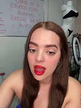 hannahst  online show from April 5, 2026, 8:06 pm