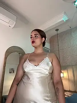 Snapshot of hannahst_ chatting on May 11, 2026, 8:39 pm hannahst online show from May 11, 2026, 8:39 pm
