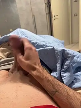 alexbergo87 online show from February 2, 2026, 10:30 pm