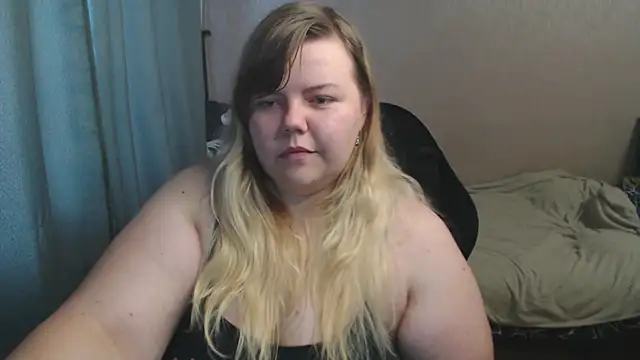 AsmiTKeyn online show from October 9, 2025, 3:15 am