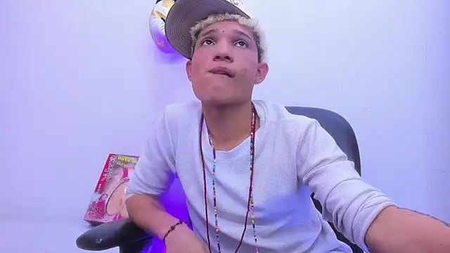 EL VENEZOLANO 22CM online show from December 5, 2025, 4:32 am