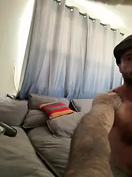 Snapshot of skip69xxx chatting on April 16, 2026, 11:18 pm skip69xxx online show from April 16, 2026, 11:18 pm
