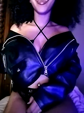 Snapshot of morena_925 chatting on September 22, 2025, 10:12 pm morena 925 online show from September 22, 2025, 10:12 pm