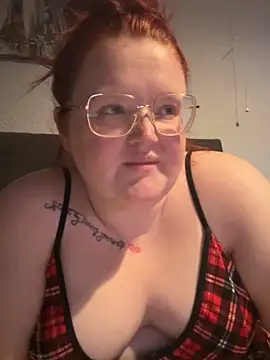 Snapshot of AmberBliss-X chatting on May 7, 2026, 7:19 pm AmberBliss-X online show from May 7, 2026, 7:19 pm