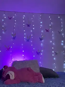 Daliila 11 online show from October 24, 2025, 2:41 am