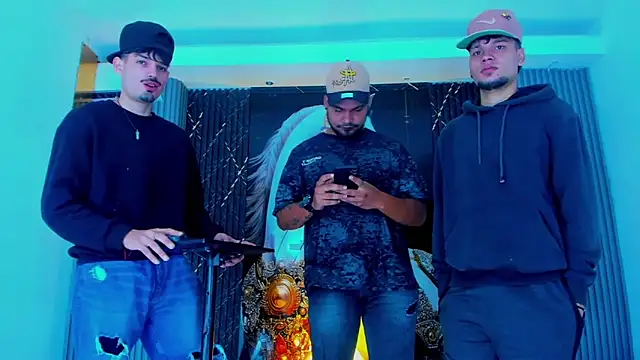 Snapshot of Iam_Steven chatting on September 27, 2025, 12:32 pm Iam Steven online show from September 27, 2025, 12:32 pm