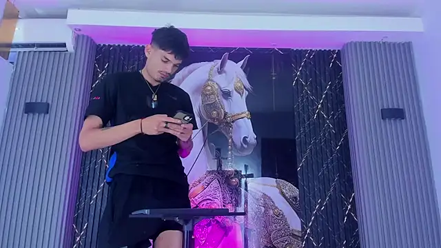 Iam Steven online show from December 4, 2025, 11:19 am