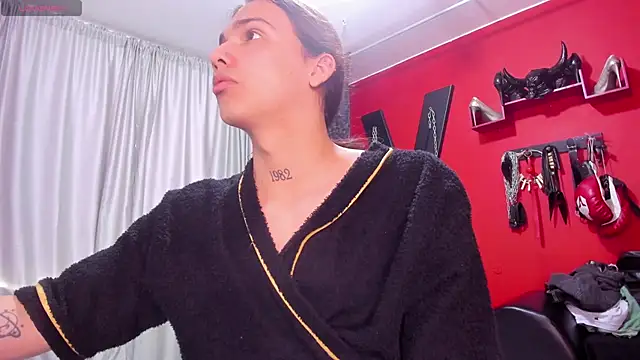 Snapshot of Almaazz chatting on April 10, 2026, 8:46 pm Almaazz online show from April 10, 2026, 8:46 pm