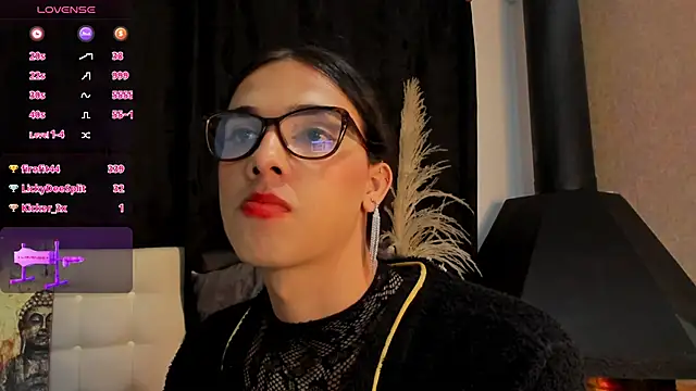 Snapshot of Almaazz chatting on June 21, 2026, 12:13 am Almaazz online show from June 21, 2026, 12:13 am