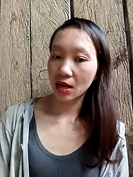 Snapshot of bonnie-00 chatting on October 19, 2025, 12:44 am bonnie-00 online show from October 19, 2025, 12:44 am