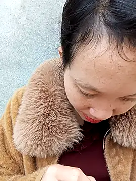 bonnie-00 online show from November 17, 2025, 1:44 am