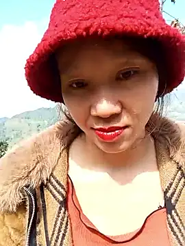 bonnie-00 online show from November 24, 2025, 3:39 am