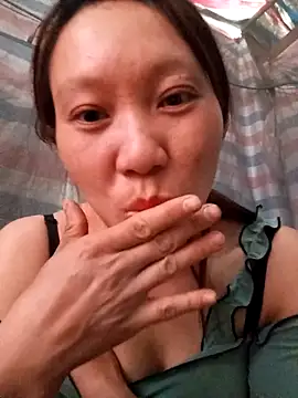 Snapshot of bonnie-00 chatting on May 2, 2026, 5:01 am bonnie-00 online show from May 2, 2026, 5:01 am
