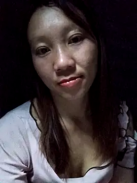 Snapshot of bonnie-00 chatting on May 6, 2026, 2:33 pm bonnie-00 online show from May 6, 2026, 2:33 pm