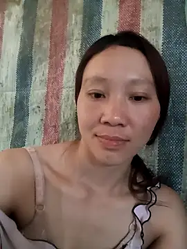 Snapshot of bonnie-00 chatting on May 7, 2026, 5:13 am bonnie-00 online show from May 7, 2026, 5:13 am
