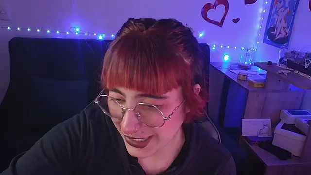 Snapshot of Miacatsito3 chatting on April 23, 2026, 4:57 am Miacatsito3 online show from April 23, 2026, 4:57 am